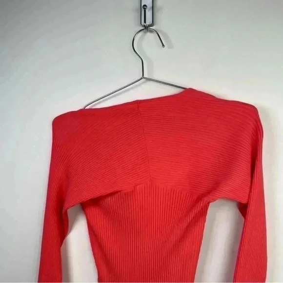 A.L.C. Coral Ribbed Long Sleeve Cropped Top - Picture 4 of 6